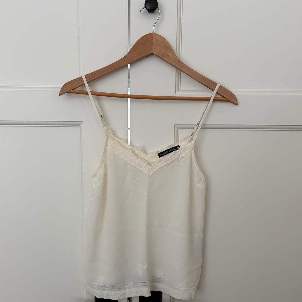 Abercrombie & Fitch White Lace Trim Cami Size XS